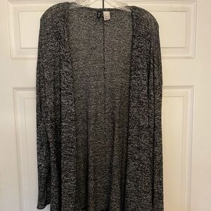 Black/White/Gray H&M Cardigan Size Large